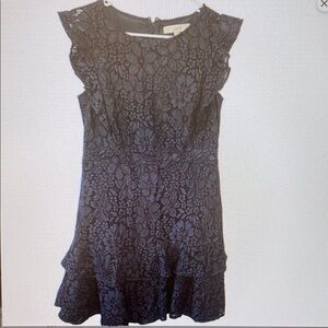 Elegant Lace Midi Dress in Black